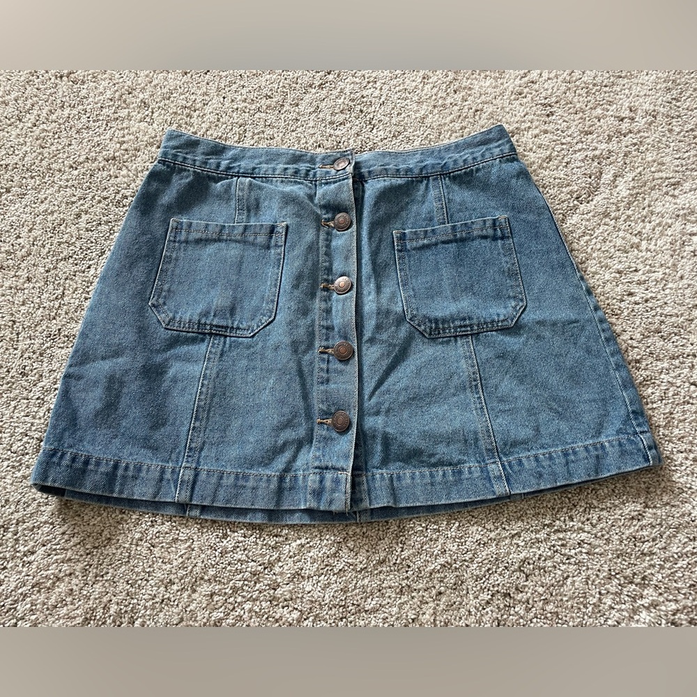 Forever 21 denim skirt size 29